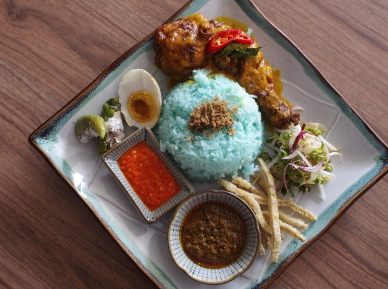 GREEN KERABU RICE nasi kerabu nine chefs - GREEN KERABU RICE