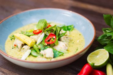 greenchicken 370x247 - Green Chicken Curry